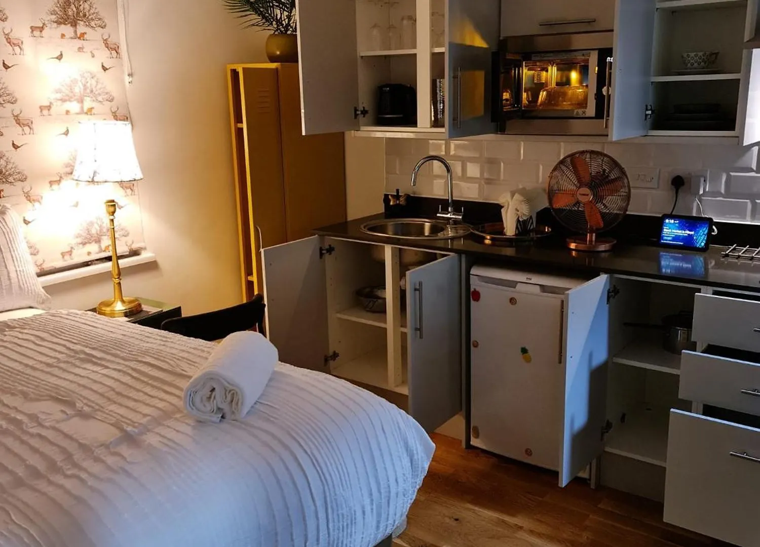 Surebillionaire Homes II Λονδίνο 0*,